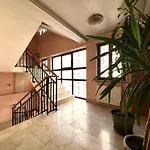 Wiezienna 21c - Parking & Lift - 200m Main Square Апартаменты *