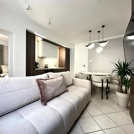 Apartamento Wiezienna 21c - Parking & Lift - 200m Main Square *