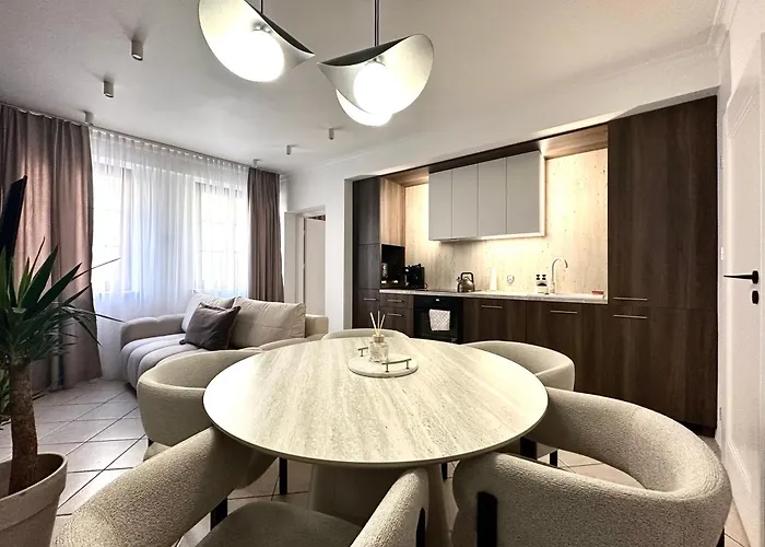 Wiezienna 21c - Parking & Lift - 200m Main Square Wrocław