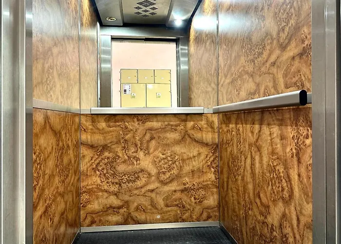 Wiezienna 21c - Parking & Lift - 200m Main Square Apartamento