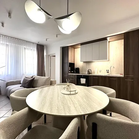 Wiezienna 21c - Parking & Lift - 200m Main Square Breslavia