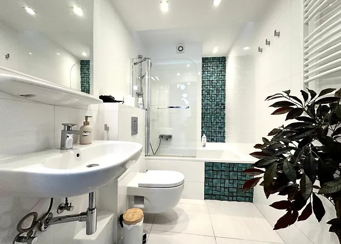 Wiezienna 21c - Parking & Lift - 200m Main Square Breslavia