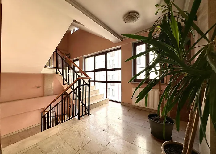 Wiezienna 21c - Parking & Lift - 200m Main Square Apartamento *